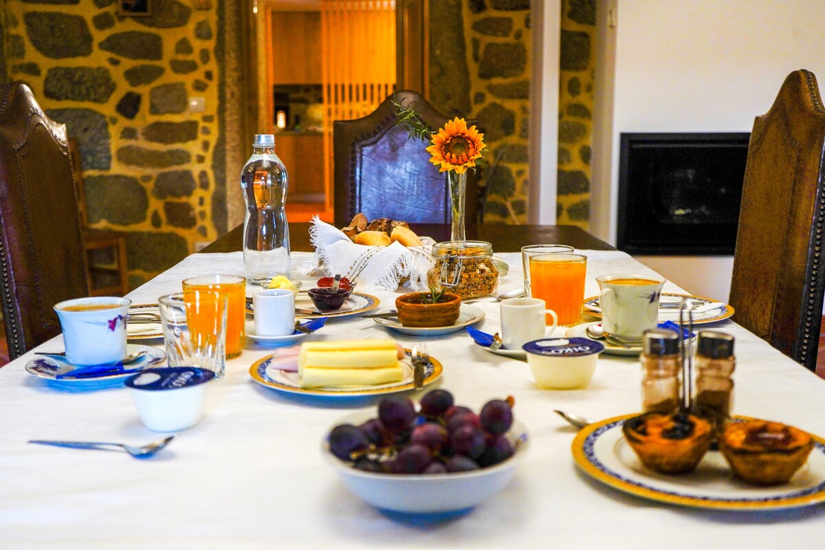 Quarto da Cozinha com Pequeno-almoço