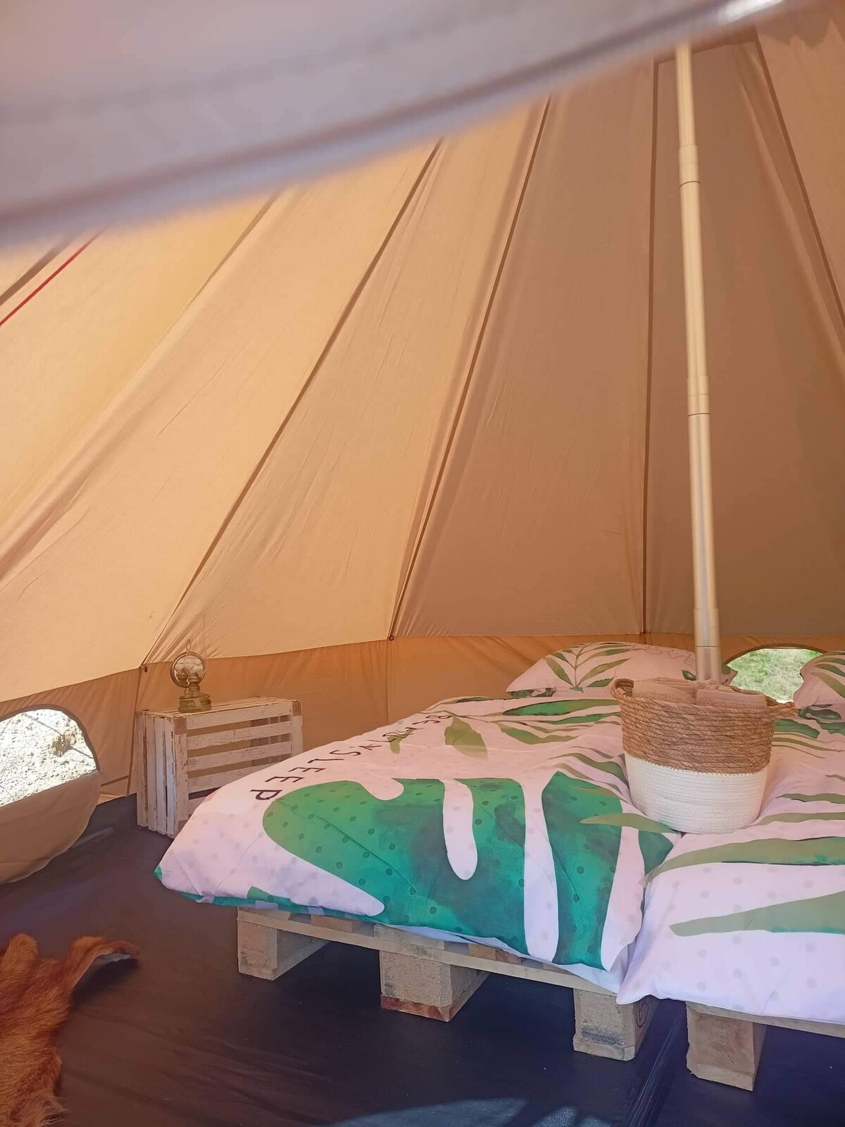 GLAMPING VILLAGE VINTGAR TENT 3