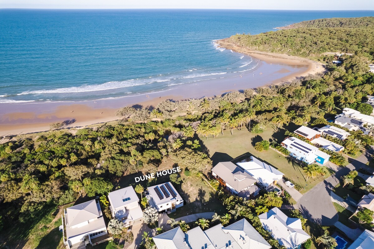 The Dūne - 4 BR w/ Private Pool - 100m to Beach