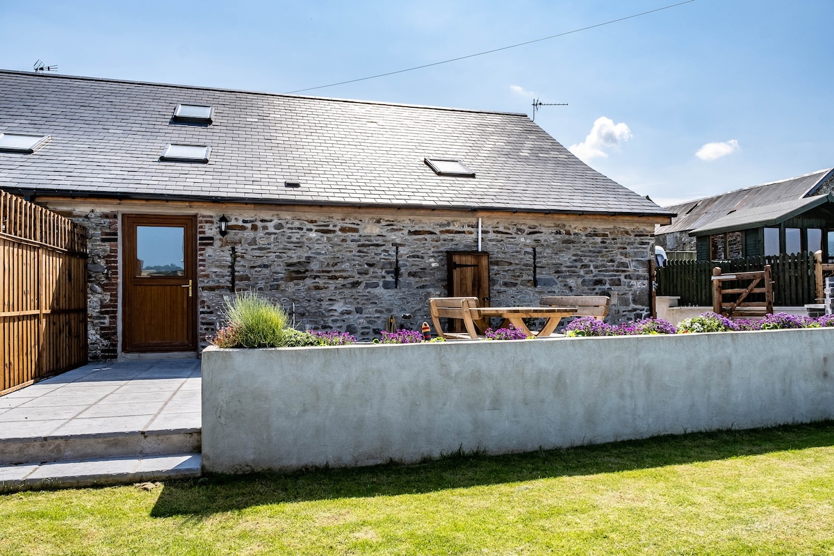 3 bedroom cottage in the heart of rural wales