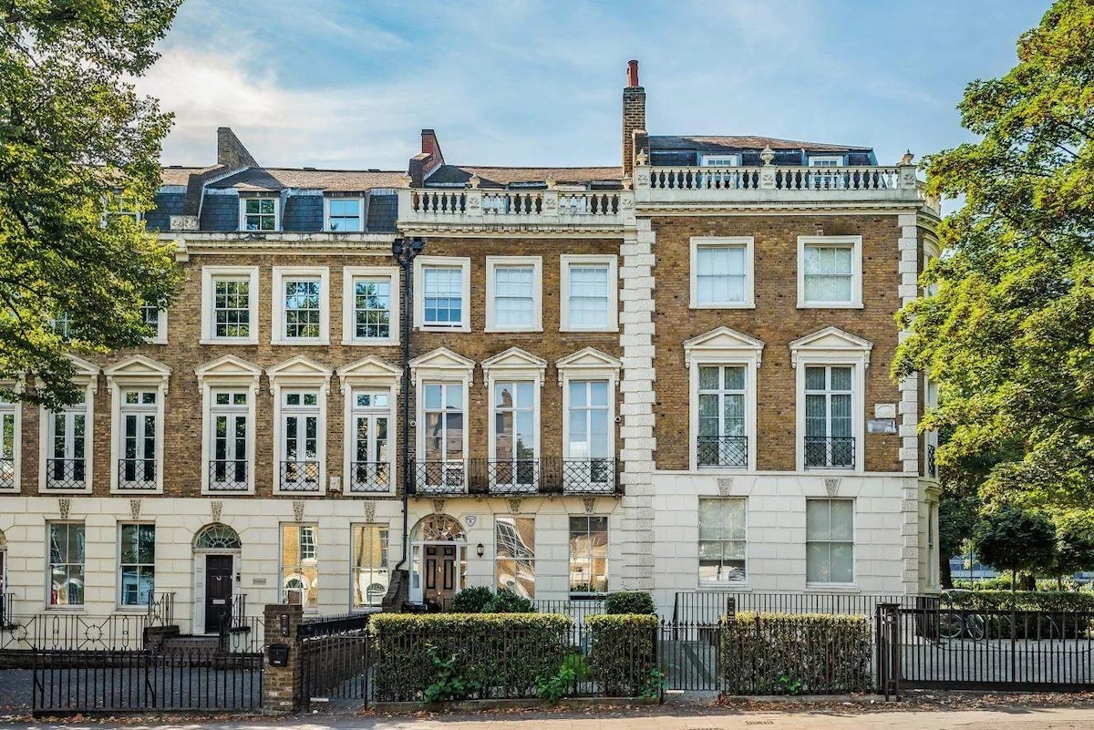 Beautiful 3-Bedroom Townhouse in Central London!