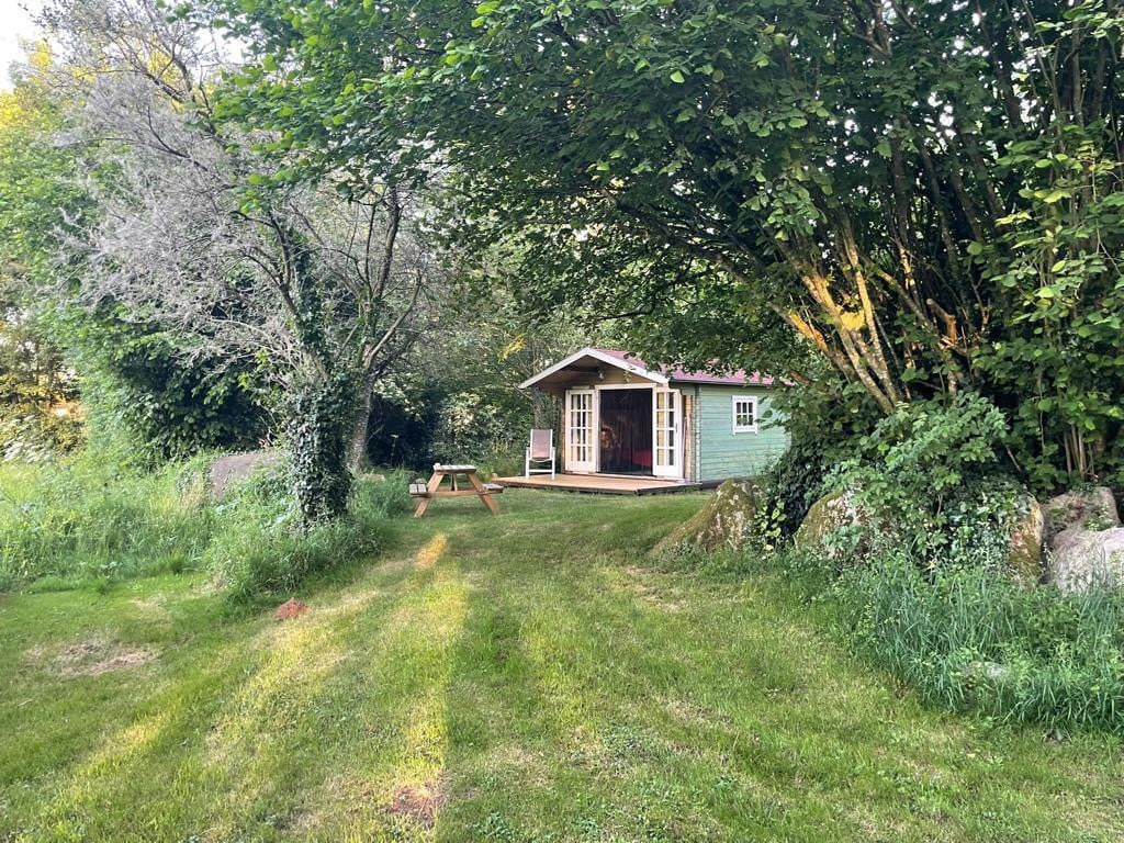 Drie prachtige natuur huisjes, zwembad en sauna!