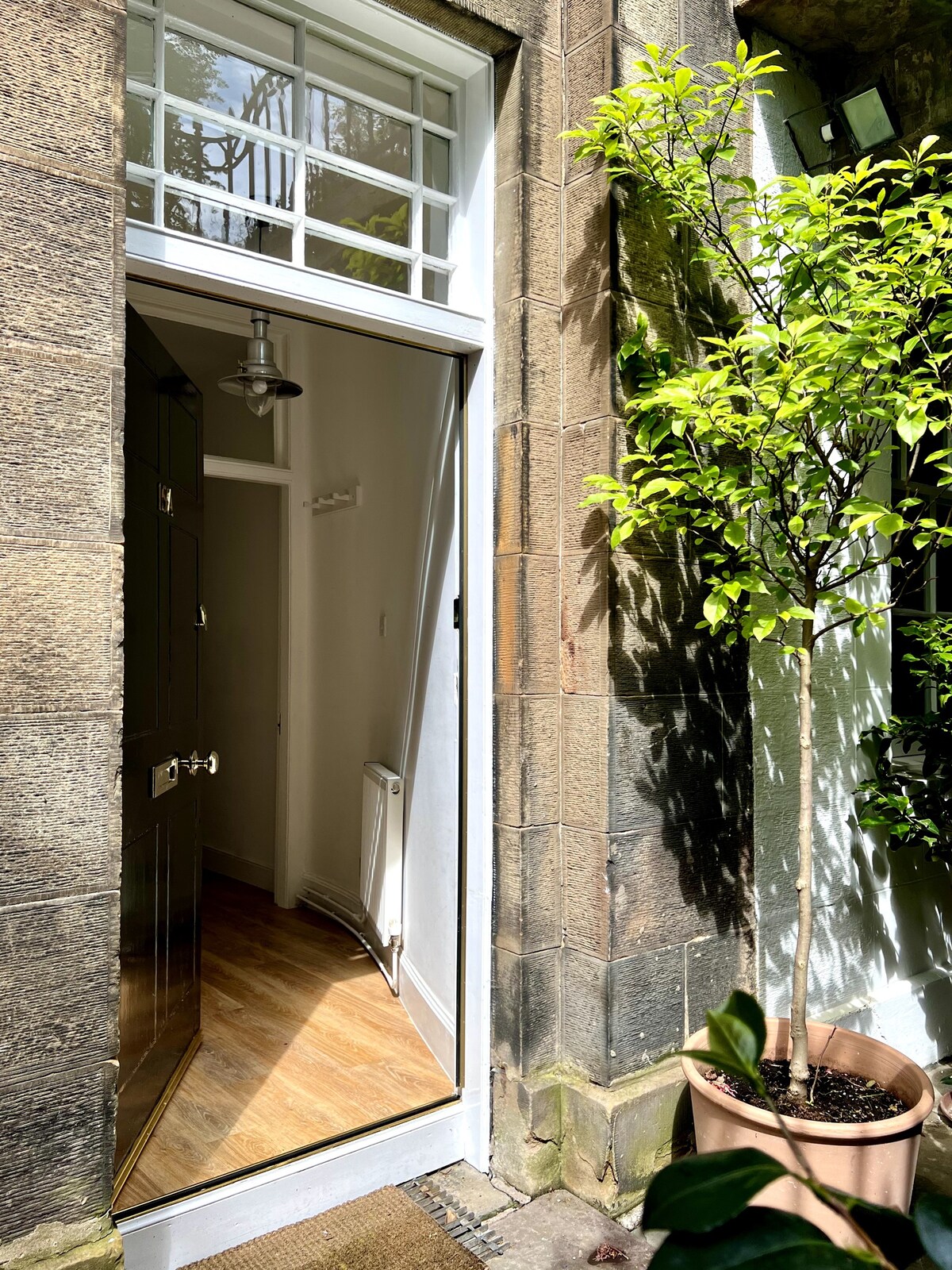 2 bedroom garden apartment in Stockbridge