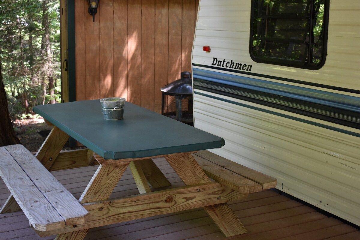 1 Bedroom Camper located at The Kenmore Cottages