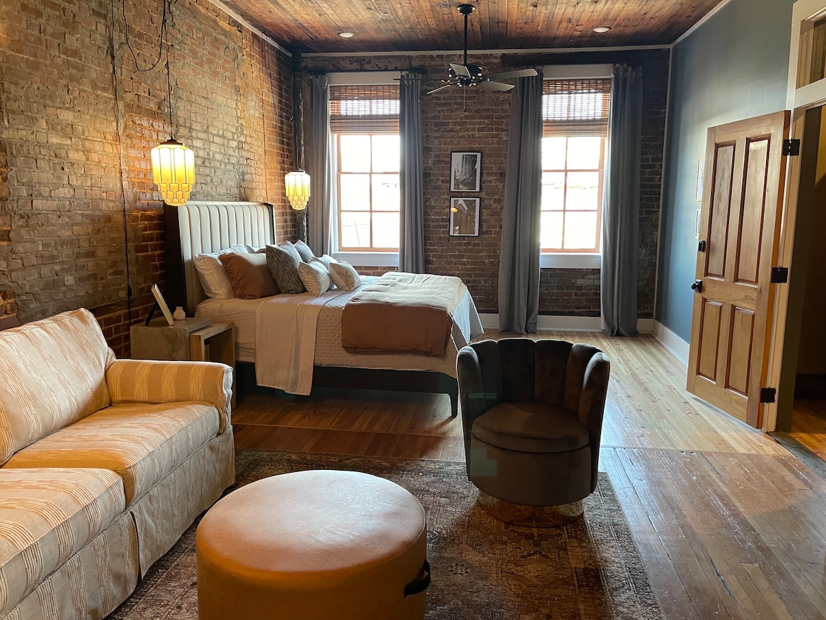 The Buzzard 's Roost Inn - The New York Room