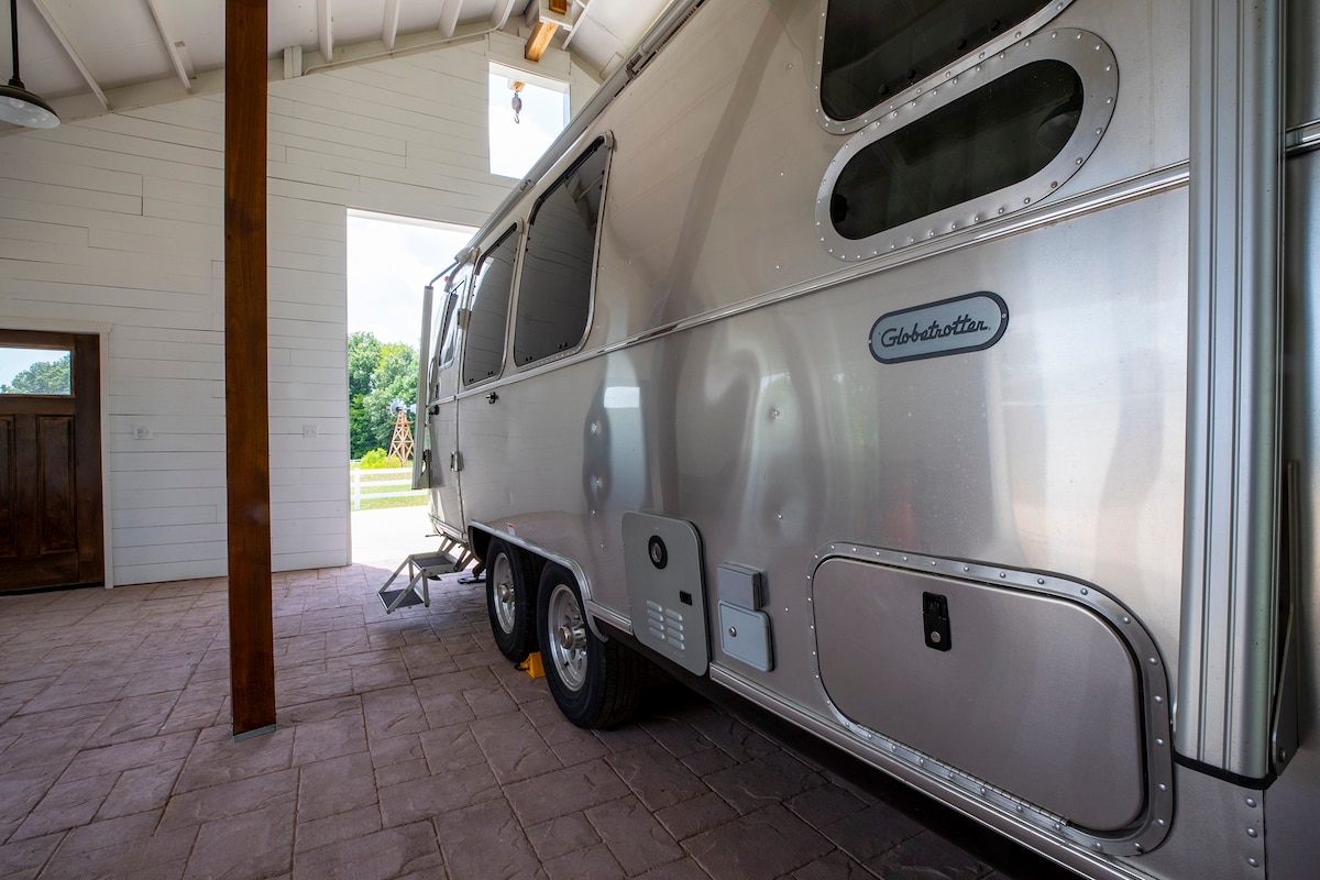 Luxury Airstream Stabled at Clearly Hidden Acres