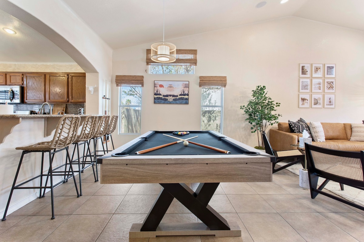 ❤️Radiant 3BR Haven w/ Pool, Hot Tub, & Pool Table