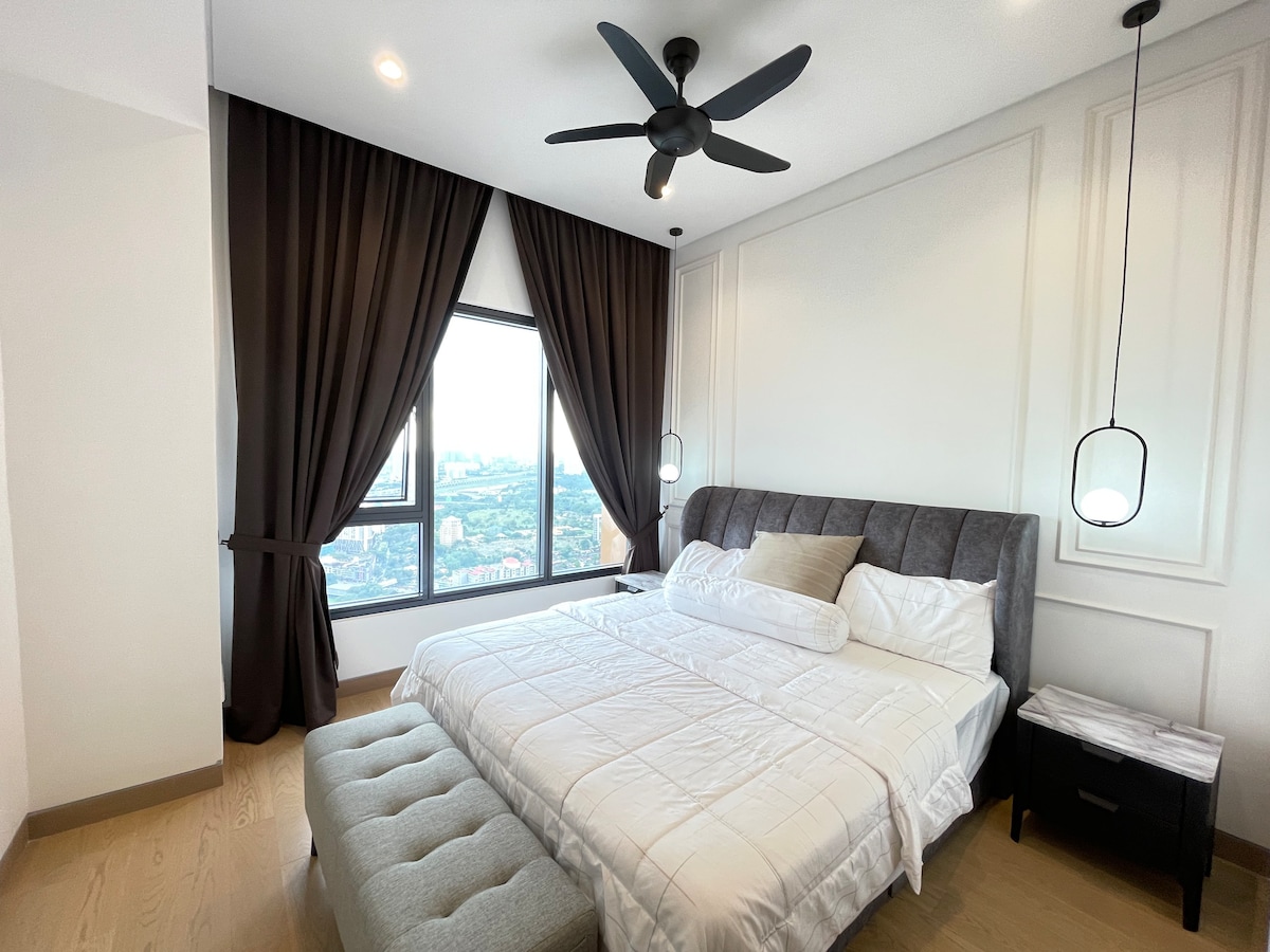 Modern Bedroom BukitBintang Lalaport 1+1BR ALUX43A