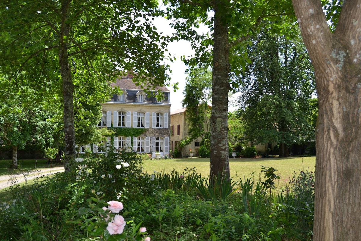 Jolie chambre d'hôtes au Château St Justin