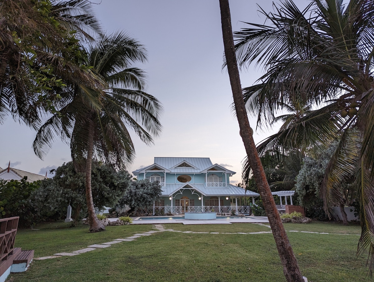 "Bago Breeze" - a blissful 4-bdrm villa by the Sea