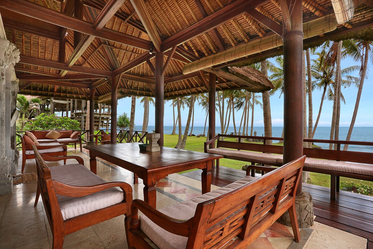 美丽的巴厘岛别墅，可欣赏海风和美景