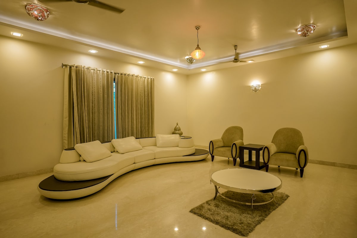 Amayra- The Luxury Farm with Pvt. Pool in Jaipur