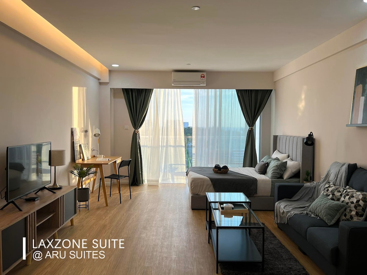 Aru Suites海景单间公寓，带无边泳池和健身房