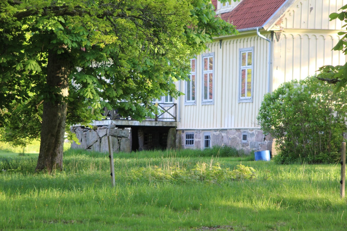 自然保护区的Yxkullsund Säteri庄园