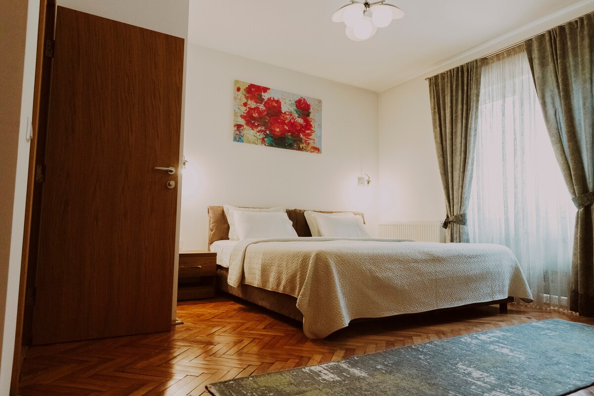 LOMBARD Room I, Hostel - Pristina