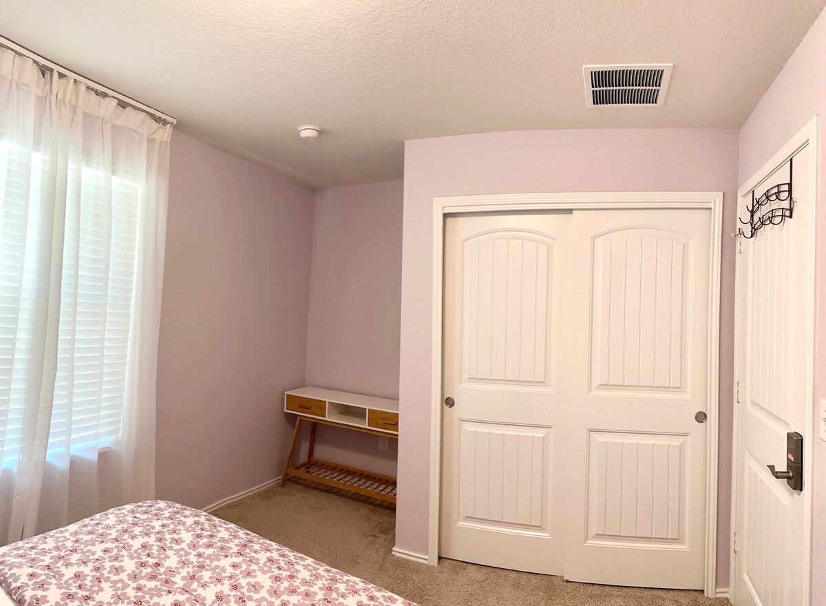 淡紫色的房间