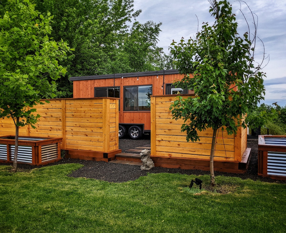 Prydwen - Tiny House at Dragon's Gate Brewery