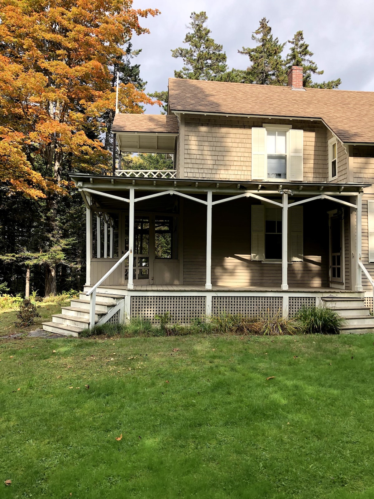 Oceanfront Cottage on Mere Point