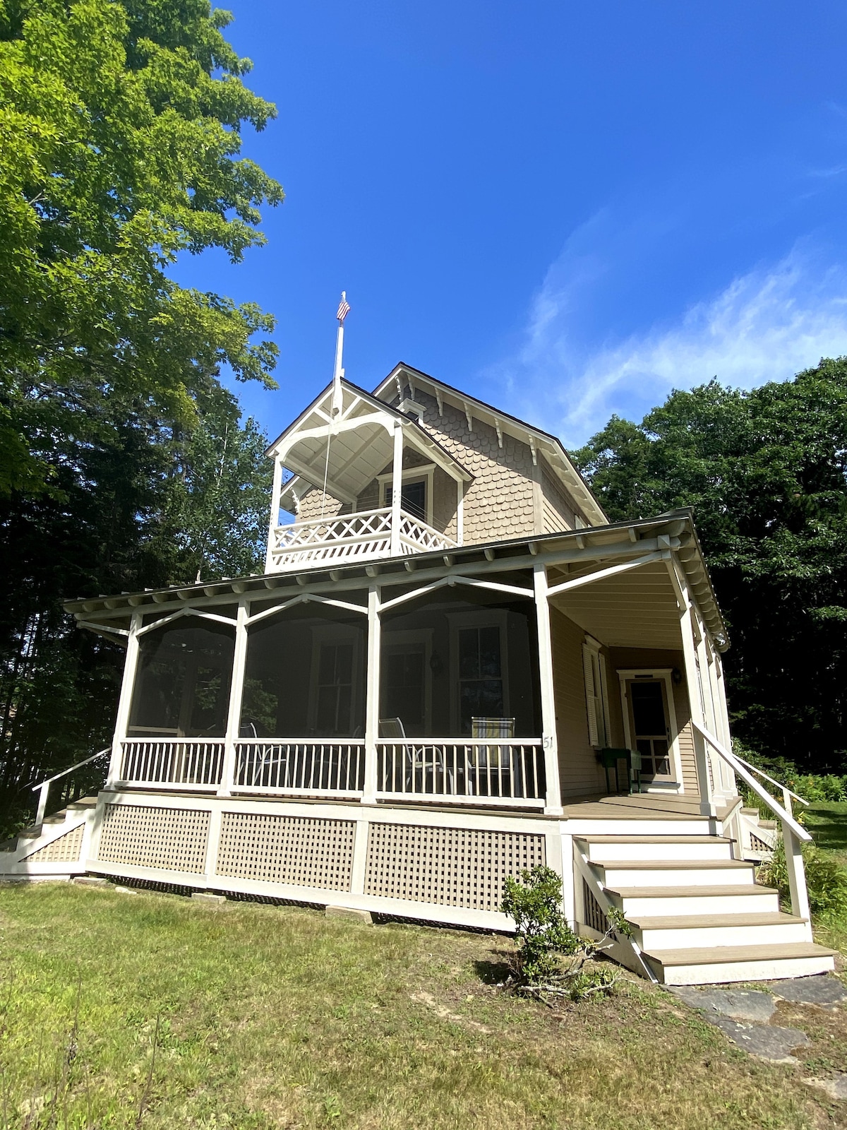 Oceanfront Cottage on Mere Point