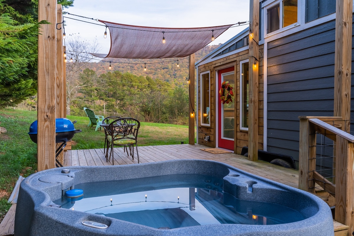 Magnolia微型住宅-热水浴缸和山景