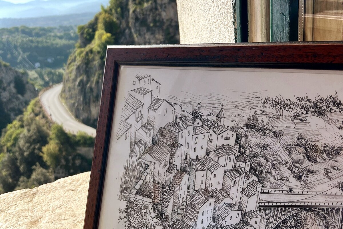Casetta nel borgo Pianello con vista panoramica