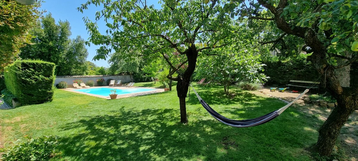 Splendid villa 6 rooms at 15min from Lyon