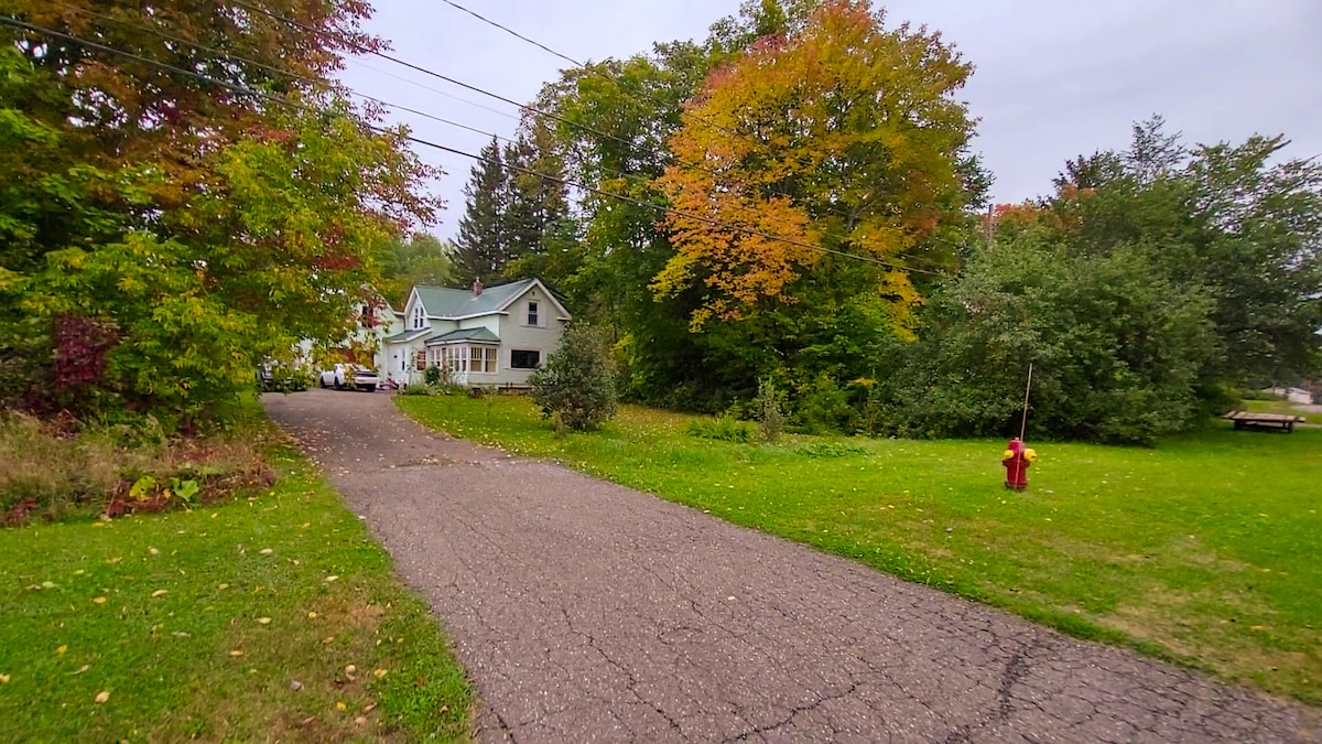 Quaint Farmhouse on ATV Trails