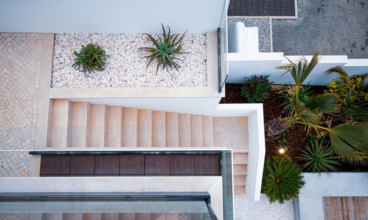 Portugal Haus: Luxury 3-bedroom Bayview villa