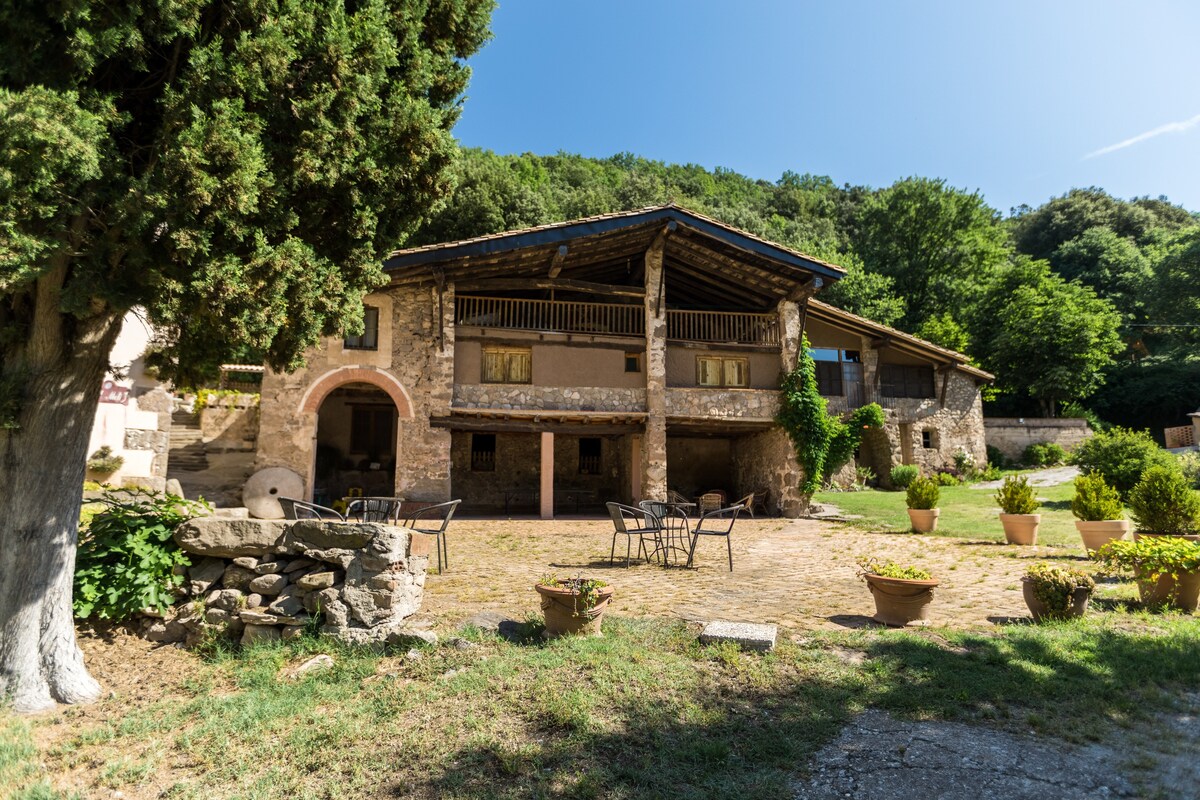 Solà de Baix- casa rural a la Vall de Bianya