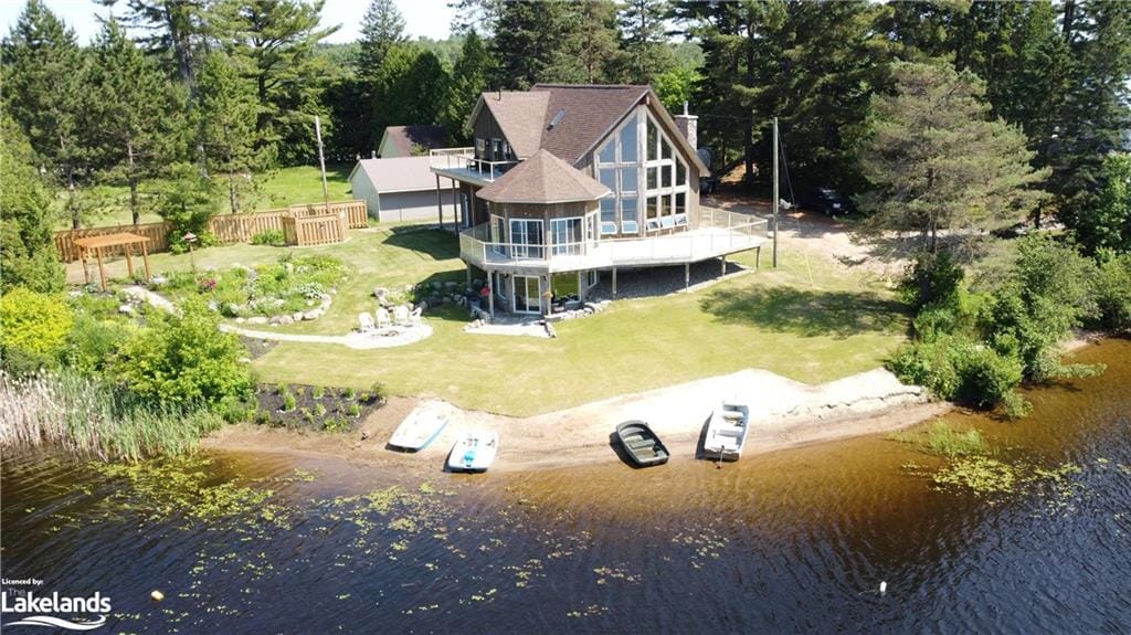 Luxury Lakeview Dream Cottage with Hot Tub