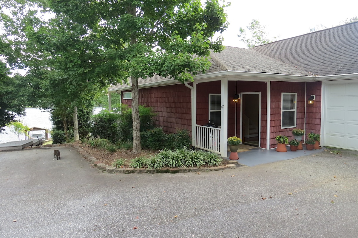 Spacious Cottage on Lake Greenwood's Hidden Lake