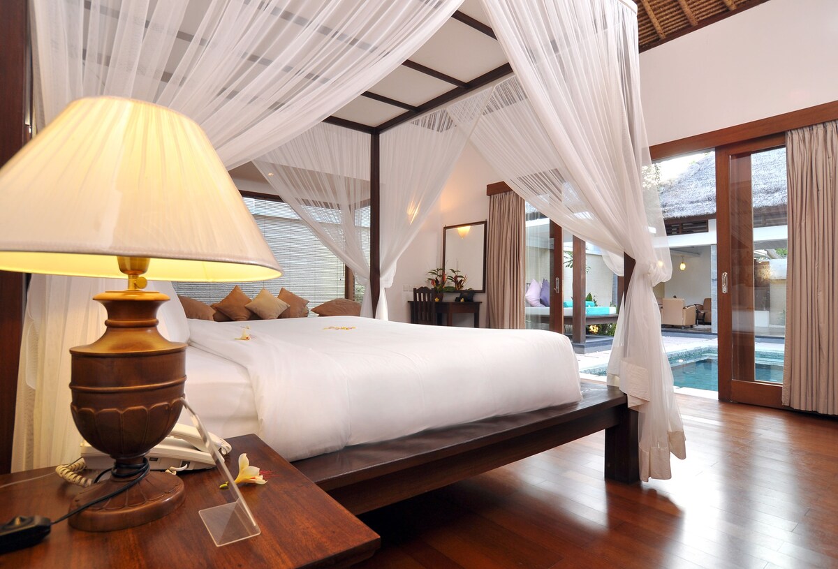 Romantic Pool Villa One Bedroom