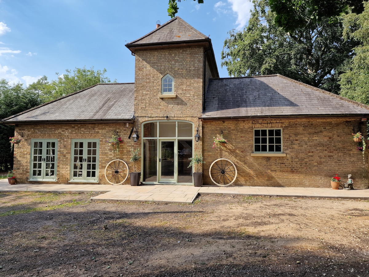 Idyllic Coach House set in the Lincolnshire Wolds