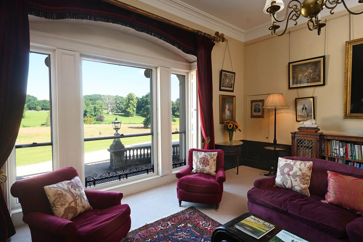 3-bedroom self-catering flat in Broughton Hall