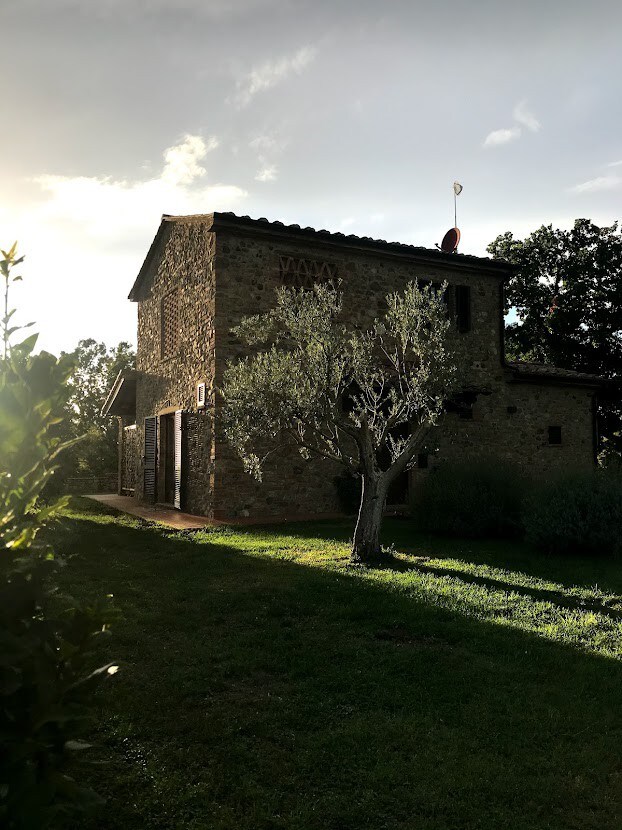 Cosy Tuscany 2-bedroom home with a private pool