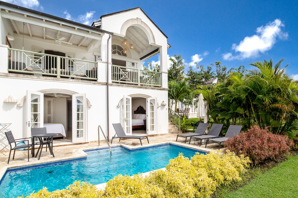 Luxury Westmoreland Villa with Pool