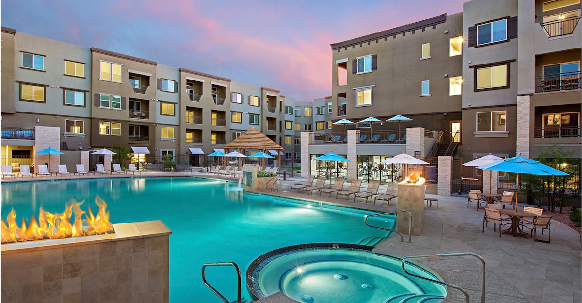 Pure Suites Lux 2 Bed Desert Ridge 2 Pools Gym (4)