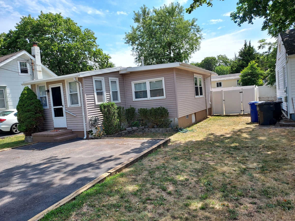 2 Bedroom Bungalow