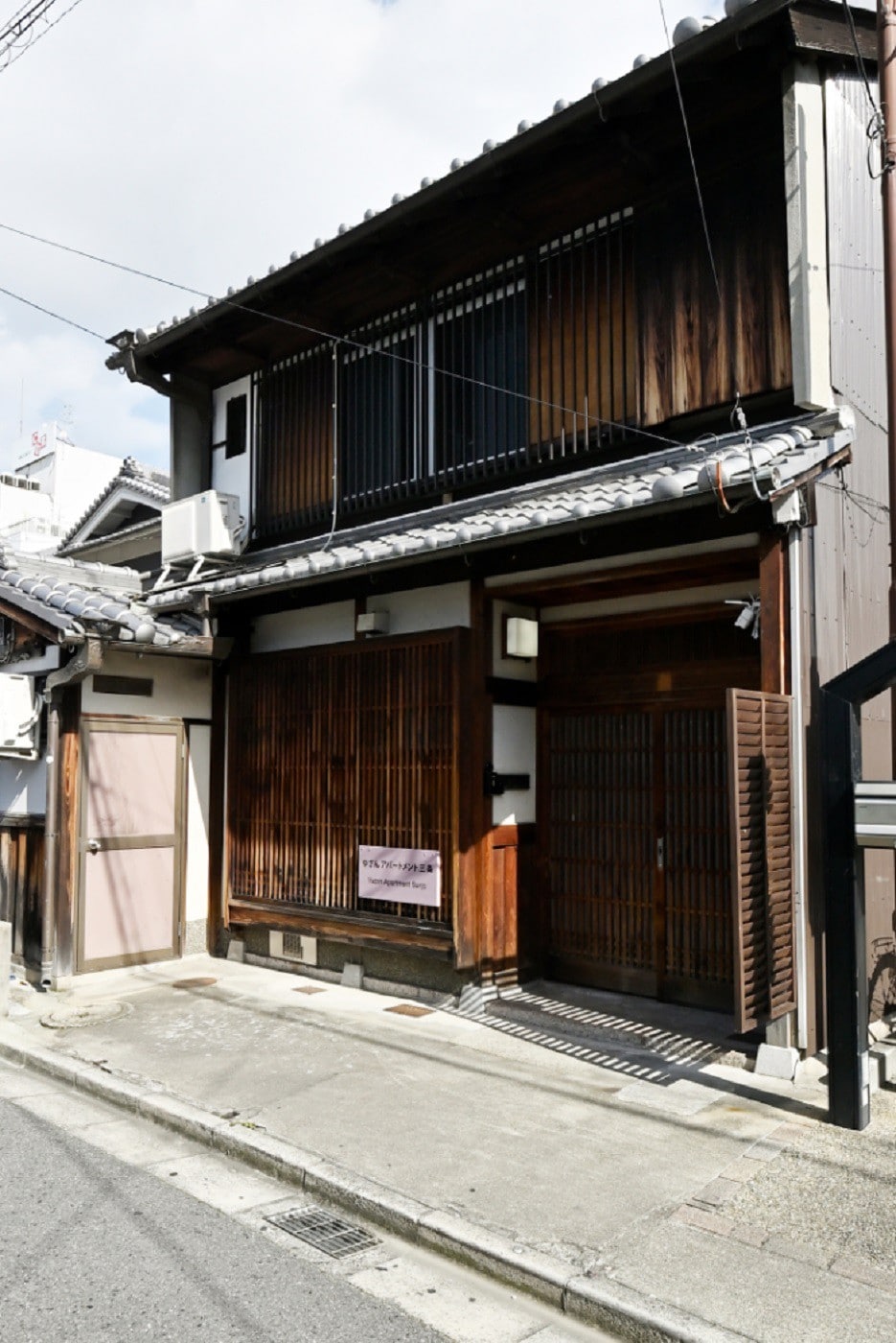 拥有100多年历史的房子可供出租！步行3分钟即可抵达JR奈良站。