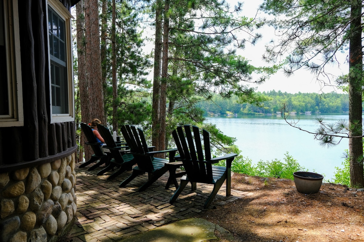 Pinepoint Retreat  with Lakeside Sauna