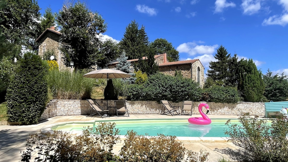 Domaine de la Chartoire ，带恒温泳池