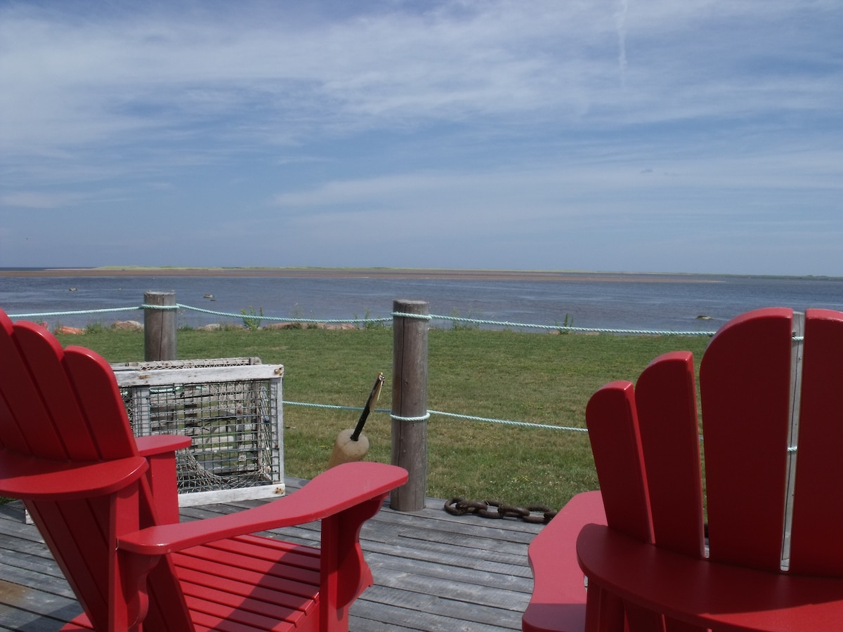 Hardy 's Channel Lighthouse Retreat。