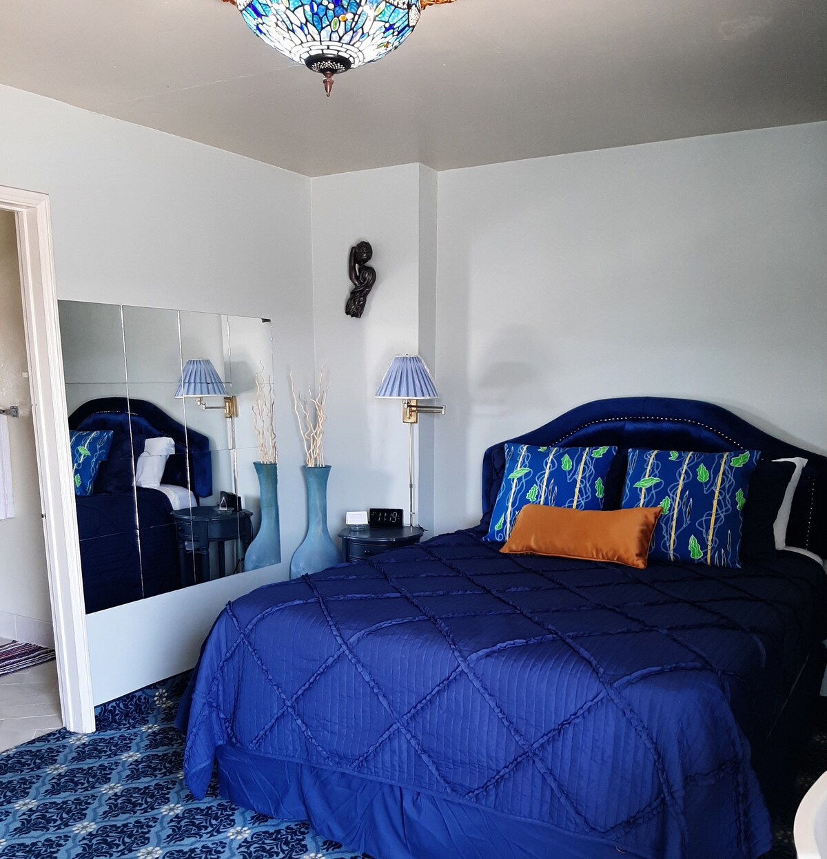 The Blue Unit: Luxury near Lake Perris