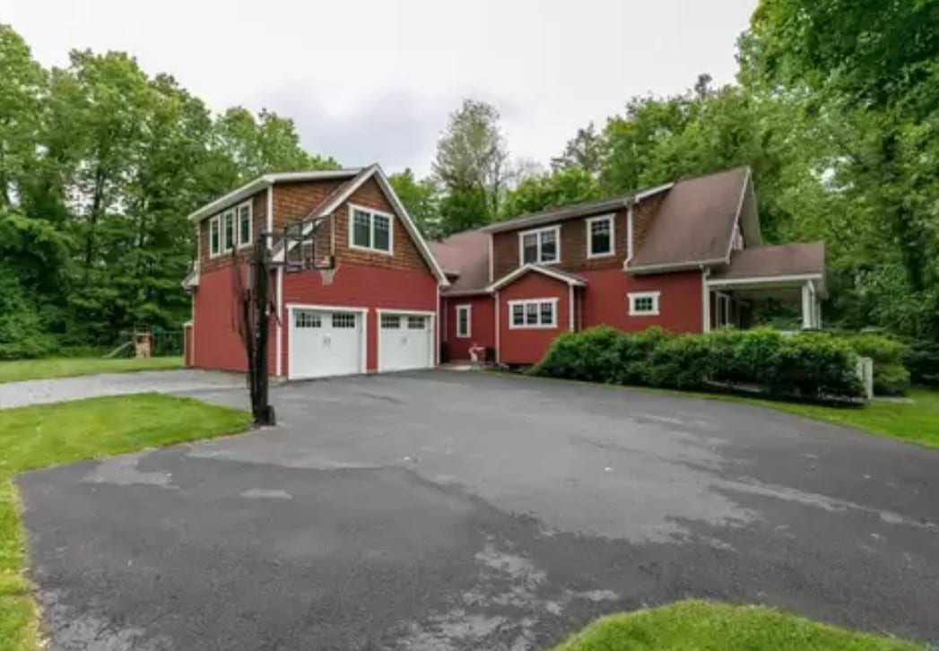 Private Saratoga Home 1 mile from Track & Lake