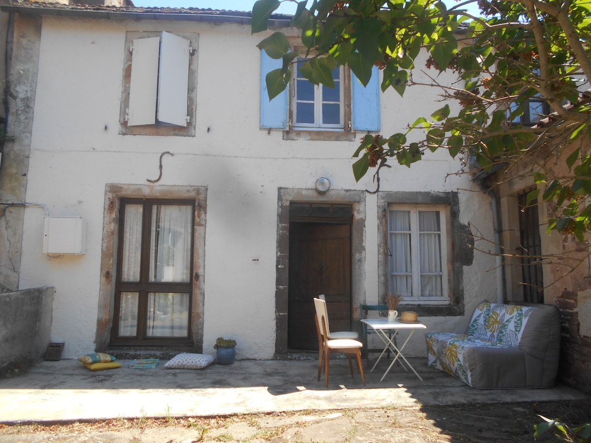 Maison agréable pour un séjour   en Aveyron .