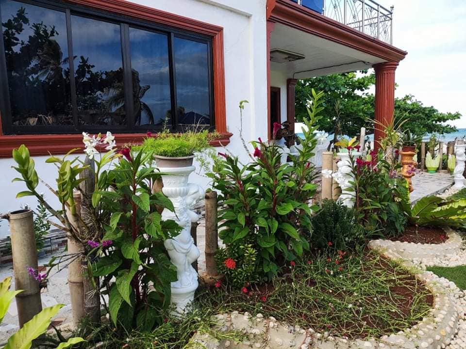 Cheerful 2-Bedroom Beach house