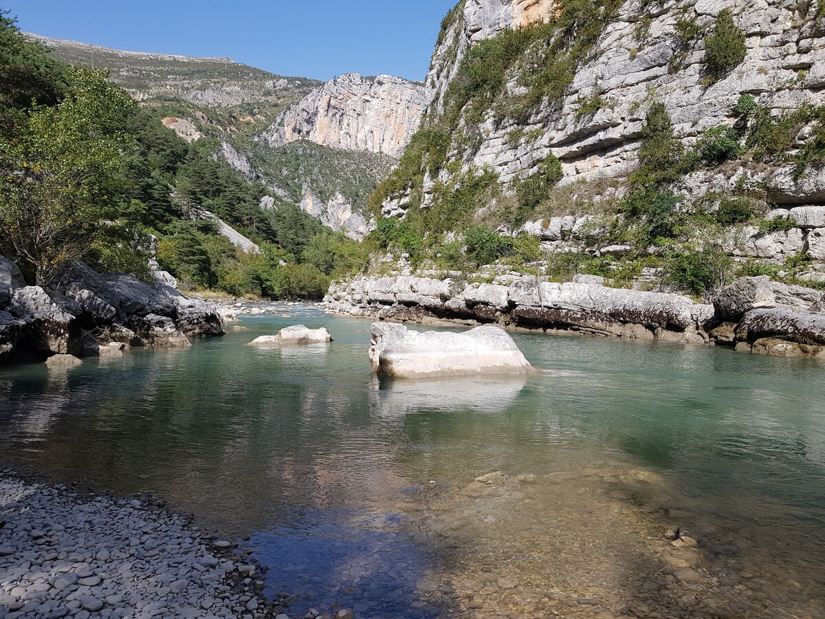 Charmant Studio Vue magnifique au coeur des gorges