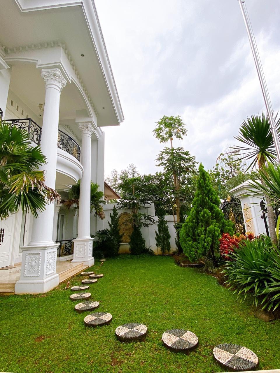 位于Kota Bogor的6卧室豪华别墅