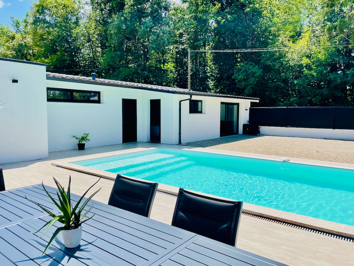 Belle dépendance avec piscine au calme Sud-Gironde