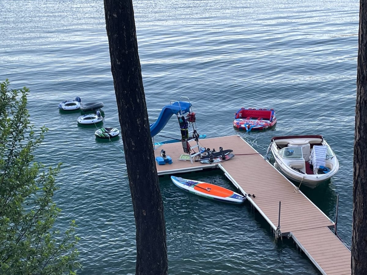 Montana Lake Home - 45 Minutes to Glacier NP (GNP)